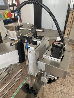 Etichetta adesiva di bottiglia di vetro rotonda Macchina di etichettatura automatica per bevande alimentari