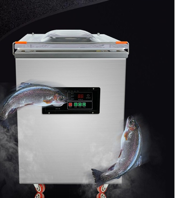 Macchina di imballaggio a vuoto per carne a pompa a vuoto da 900W con dimensioni di camera L380*W400*H140mm