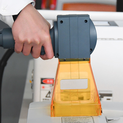 Easy To Move 20W 30W portatile metal Engraver con aria raffreddamento Area di incisione 100x100mm